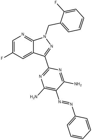 2-[5-fluor-1-(2-fluorbenzil)-1H-pirazol[3,4-b]piridin-3-il]-5-[(E)-fenildiazenil]pirimidin-4,6-diaminas
